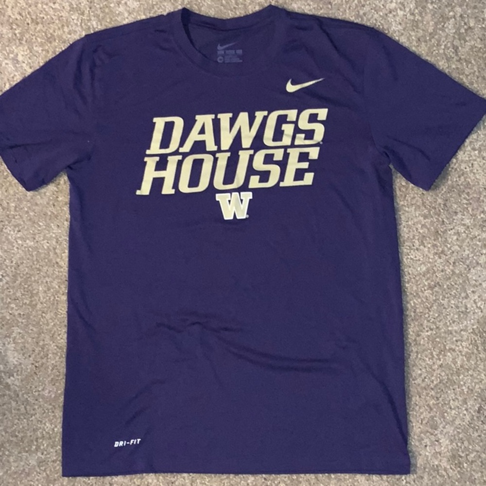 Huskies Nike shirt